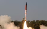 [ẢNH] Tên lửa hạt nhân Agni-IV Ấn Độ không những Pakistan mà cả Trung Quốc cũng lo ngại