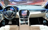 [ẢNH] SUV của VinFast với phiên bản LUX V8 với động cơ mạnh mẽ bất ngờ ra mắt