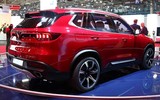 [ẢNH] Lux SA2.0, chiếc ôtô đầu tiên của VinFast lăn bánh tại Việt Nam