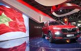 [ẢNH] Lux SA2.0, chiếc ôtô đầu tiên của VinFast lăn bánh tại Việt Nam