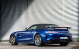 [ẢNH] Siêu xe Mercedes-AMG GT R Roadster mui trần hút mắt giới mê xe