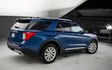 [ẢNH] Ford Explorer 2020 trang bị lốp có khả năng tự vá