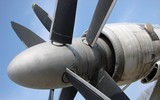 [ẢNH] B-52 Mỹ tới Châu Âu, Nga điều máy bay săn ngầm cực mạnh Tu-142 lên thám sát