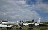 [ẢNH] B-52 Mỹ tới Châu Âu, Nga điều máy bay săn ngầm cực mạnh Tu-142 lên thám sát