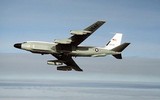 [ẢNH] Mỹ điều máy bay C-135S chuyên ‘đánh hơi’ tên lửa và hạt nhân tới, bán đảo Triều Tiên lại sẽ nóng?