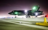 [ẢNH] Chiến hạm, máy bay Nhật phong tỏa biển, ngăn chặn việc cướp xác máy bay F-35