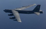 [ẢNH] Mỹ điều B-52 sẵn sàng ném bom rải thảm nếu đối phương tiếp cận xác F-35A Nhật Bản