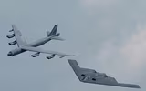 [ẢNH] Mỹ điều B-52 sẵn sàng ném bom rải thảm nếu đối phương tiếp cận xác F-35A Nhật Bản