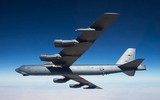 [ẢNH] Mỹ điều B-52 sẵn sàng ném bom rải thảm nếu đối phương tiếp cận xác F-35A Nhật Bản