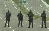 [ẢNH] Đấu súng dữ dội dọc biên giới Venezuela - Colombia