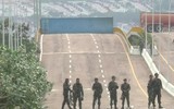[ẢNH] Đấu súng dữ dội dọc biên giới Venezuela - Colombia