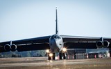 [ẢNH] Mỹ đưa thêm ‘pháo đài bay’ B-52H vào biên chế, tín hiệu rắn không chỉ cho mình Iran?