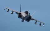 [ẢNH] F-35A Nhật Bản buộc phải hạ độ cao tránh máy bay Mỹ trước khi đâm xuống biển