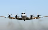[ẢNH] ‘Sát thủ’ săn ngầm P-3C Orion Mỹ có thể nhanh chóng quần đảo tại biển Đông