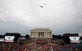 [ẢNH] Ông Trump khoe về 'chiến thần' F-22 dịp quốc khánh khiến giới chuyên gia bật cười