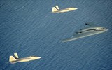 [ẢNH] Ông Trump khoe về 'chiến thần' F-22 dịp quốc khánh khiến giới chuyên gia bật cười