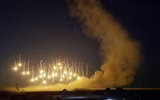 [ẢNH] Mỹ sử dụng vũ khí mạnh sau bom nguyên tử bắn dữ dội tại Syria để gửi tín hiệu tới Iran?