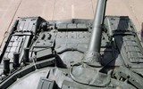 [ẢNH] Kíp lái toàn nữ chiến sĩ trên ‘chiến tăng bay’ T-80UE-1