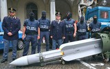 [ẢNH] Italy tịch thu tên lửa tiêm kích từ nhóm tân phát xít