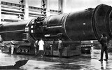 [ẢNH] Nga cho siêu tàu ngầm lớn hơn cả tàu sân bay tập trận trên đại dương