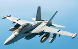 [ẢNH] Tiêm kích F/A-18E của Mỹ gặp nạn, 7 người dưới đất bị thương
