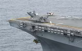 [ẢNH] Siêu tàu đổ bộ cùng F-35B của Mỹ rầm rập tập trận tại cửa ngõ biển Đông