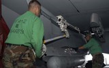 [ẢNH] ‘Soi’ sức mạnh tiêm kích hạm F/A-18E/F Mỹ đang nhào lộn trên biển Đông