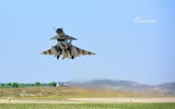 [ẢNH] J-10C mới nhất của Trung Quốc không phải là đối thủ của F-16V Đài Loan?