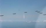 [ẢNH] Chiến đấu cơ tàng hình J-20 Trung Quốc phô trương phi đội bay biểu diễn đặc biệt
