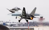 [ẢNH] T-7 Red Hawk - trường dạy bay trên không cho phi công chiến đấu cơ F-22 và F-35 Mỹ