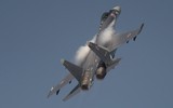 [ẢNH] Không kiêng nể, Su-35 Nga bắn thẳng vào máy bay không người lái Israel tại Syria
