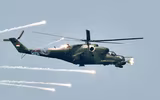 [ẢNH] Trực thăng tấn công hạng nặng Mi-35P 'thổi' sập lễ đài tại Indonesia