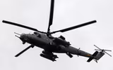 [ẢNH] Trực thăng tấn công hạng nặng Mi-35P 'thổi' sập lễ đài tại Indonesia