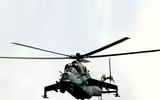 [ẢNH] Trực thăng tấn công hạng nặng Mi-35P 'thổi' sập lễ đài tại Indonesia
