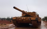 [ANH] ‘Báo vàng’ Leopard 2A4 Thổ Nhĩ Kỳ bị tên lửa chống tăng Mỹ ‘thổi’ bay tháp pháo