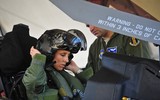 [ẢNH] Thấy gì qua chiếc mũ 9 tỷ đồng dành cho phi công chiến đấu cơ F-35?