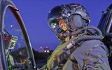 [ẢNH] Thấy gì qua chiếc mũ 9 tỷ đồng dành cho phi công chiến đấu cơ F-35?