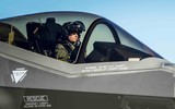 [ẢNH] Thấy gì qua chiếc mũ 9 tỷ đồng dành cho phi công chiến đấu cơ F-35?