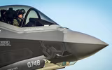 [ẢNH] Thấy gì qua chiếc mũ 9 tỷ đồng dành cho phi công chiến đấu cơ F-35?