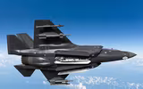 [ẢNH] Toát mồ hôi hột khi chiến đấu cơ F-35 vừa được trang bị 