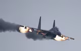 [ẢNH] 'Quái thú' Su-35 vừa vụt lao lên đánh chặn chiến đấu cơ Israel