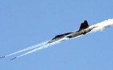 [ẢNH] 'Quái thú' Su-35 vừa vụt lao lên đánh chặn chiến đấu cơ Israel