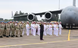 [ẢNH] Máy bay vận tải khổng lồ C-17 đưa quân nhân Việt Nam đi làm nhiệm vụ ở Nam Sudan