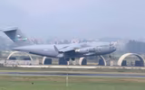 [ẢNH] Máy bay vận tải khổng lồ C-17 đưa quân nhân Việt Nam đi làm nhiệm vụ ở Nam Sudan