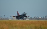 [ẢNH] Mỹ ‘biến’ chiến đấu cơ F-16 thành... bia tập bắn