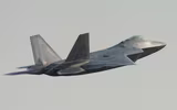 [ẢNH] F-22 Mỹ cảnh báo F-4 Iran: 