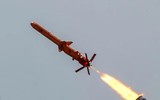 [ẢNH] Tiêm kích Su-27 Ukraine đuổi theo tên lửa diệt hạm vừa phóng
