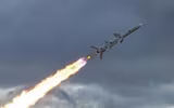 [ẢNH] Tiêm kích Su-27 Ukraine đuổi theo tên lửa diệt hạm vừa phóng