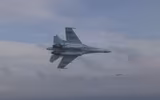 [ẢNH] Tiêm kích Su-27 Ukraine đuổi theo tên lửa diệt hạm vừa phóng