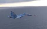 [ẢNH] Tiêm kích Su-27 Ukraine đuổi theo tên lửa diệt hạm vừa phóng